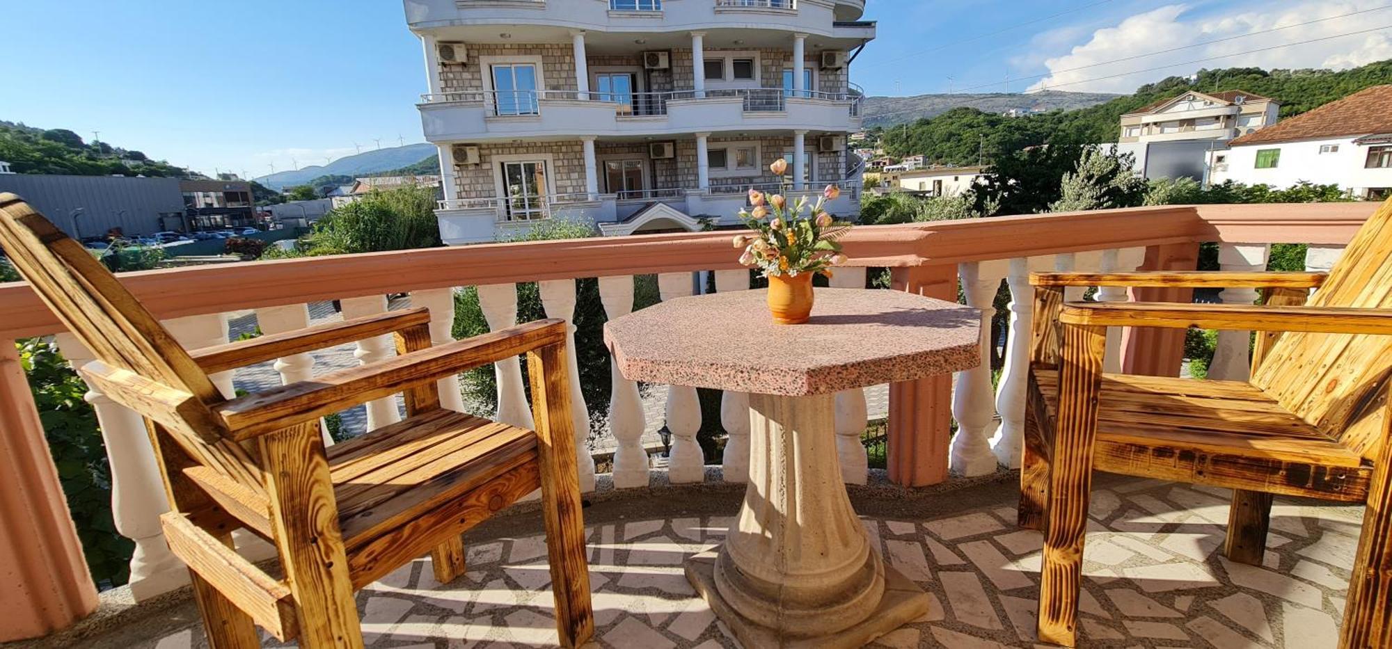 Kurt Apartaments Ulcinj Bilik gambar
