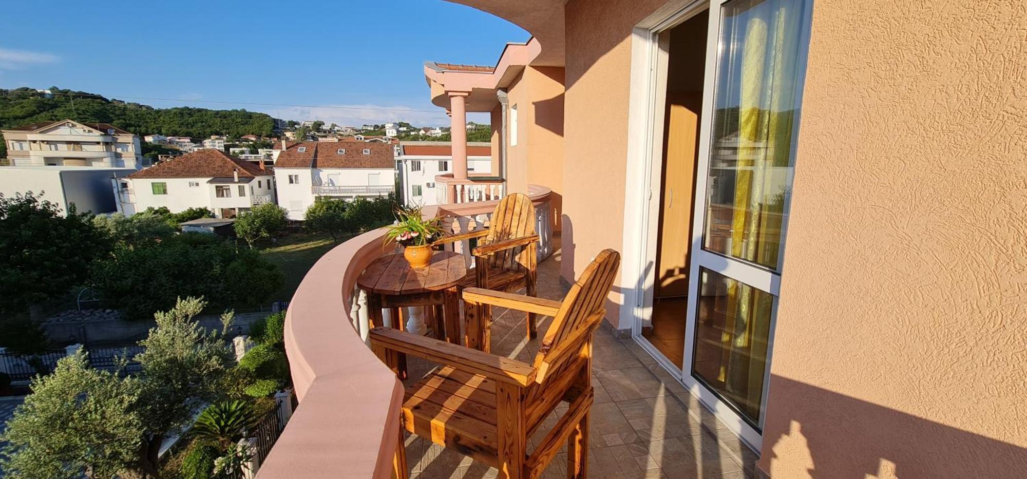 Kurt Apartaments Ulcinj Bilik gambar
